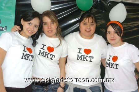 05032007
Laura Salazar, Cristy Berrueto, Claudia López y Zaira García, alumnas de Mercadotecnia.