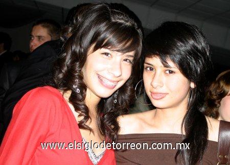 05032007
Lorena Valadez y Samanta Moreno.