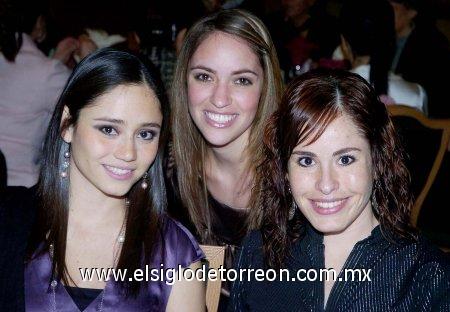 07032007
Pily González, Olga de Castañeda y Meche Orozco.