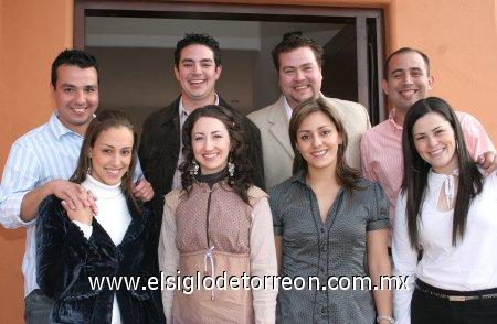 07032007
Luis Herrera y Tessy Cantú Quintero, José Cantú Quintero y Sophia Martín Bello, Ramiro Cantú y Melissa Mijares, Ricardo Gómez Cantú y Ana Lu Aranzábal.