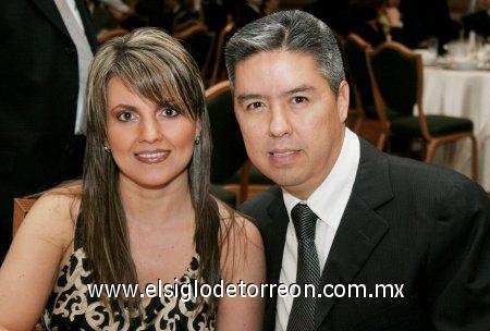 05032007
Bere y Ricardo Mendoza.