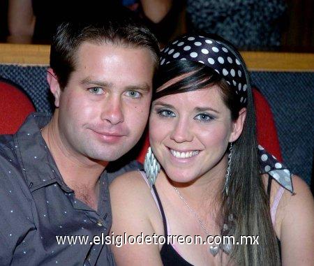 05032007
Tadeo Tueme y Perla Castañeda.