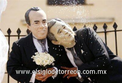 Un grupo minortario de integrante de Greenpeace escenificaron  una manifestación de repudio por la presencia del presidente de Estados Unidos, George W. Bush, en Mérida, Yucatán.