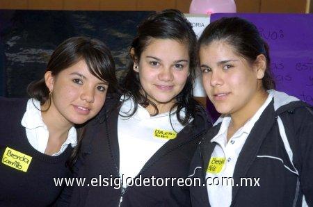 12032007
Brenda Carrillo, Lizbeth Tello y Brenda Hernández.