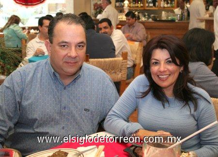 12032007
Ricardo Calvete y Gabriela Sterling.