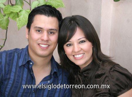 12032007
Rubén Ybarra y Kitty Carmona.