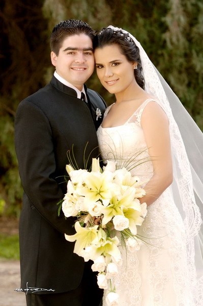 Sr. Carlos Niño de Rivera Salazar y Srita. Sofía Valeria Sarmiento Rodríguez recibieron la bendición nupcial en la parroquia de San Pedro Apóstol, el 16 de febrero de 2007.



Estudio: Maqueda