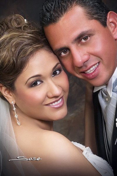 Sr. Jorge Leonardo Rodríguez Murguía y Srita. Yurita Moreno Beltrán recibieron la bendición nupcial en la parroquia del Sagrado Corazón de Jesús, 17 de febrero de 2007.


Estudio: Sosa