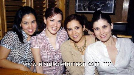 11032006 
Cristy de Ortega, Priscila de Pérez, Erta Loera y Érika Loera.