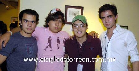 11032006 
Francisco T., Óscar Gómez, Rogelio Fernández y Miguel Dávila.