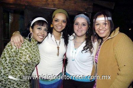11032006 
Pilar Maldonado, Ámbar Vaquera, Liz Martínez y Carla García.
