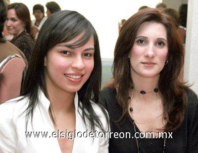 14032007
María Rosa Medina y Montserrat Encinas.