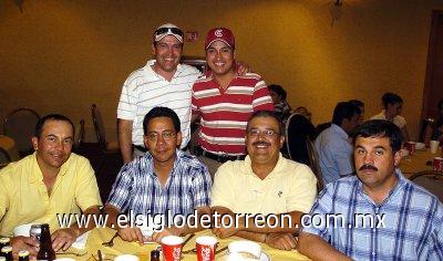 Gerardo Valdez, Carlos Elizondo, Javier Iga, Hector Gutiérrez, Tofic Iga y Eduardo Castillo.