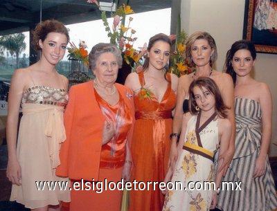 23032007 
Maty en compañía de sus hermanas, Luisa Fernanda y Jimena, su suegra Montserrat Cagigas y su mamá Maty Ruenes de Espada. D-Celina Barrientos González en su fiesta de despedida