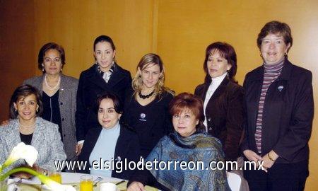 23032007
Rosina Martínez, Angélica Morales, Mercedes Villarreal, July de Valenzuela, July Valenzuela, Lupita de Gutiérrez y Ana Cecilia Gutiérrez.