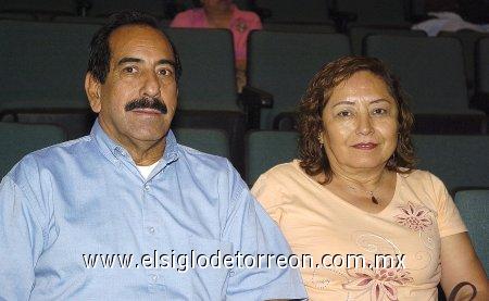18032007
Raúl Muñoz y Lupita de Muñoz.