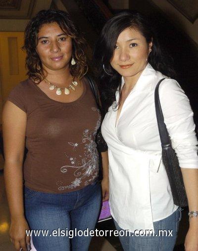 22032007
Xóchitl Flores y Lorena Fernández.