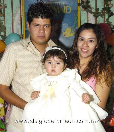 19032007
Dana Lizeth Salazar Cuevas cumplió su primer año de edad y fue festejada por sus padres, Héctor Salazar y Violeta Cuevas.