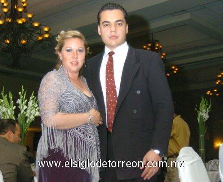 19032007
Rebeca Sánchez y Fernando Sapiens.