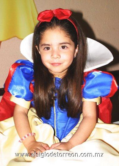 28032007
Yahaira González Martínez cumplió cuatro años de edad y por eso sus padres, Manuel González y Marcela Martínez, le ofrecieron una alegre fiesta