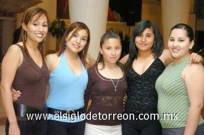 25032007
Fabiola y Liliana Delgado, Ameyali Claro, Mariana Flores y Nancy Ramírez.