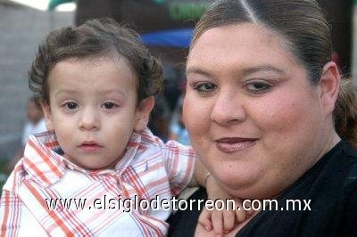 250320087
Emmanuel Alejandro Gutiérrez Vega y Érika Vega de Gutiérrez.