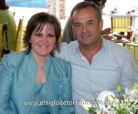 30032007
Alejandra Bitar de Fernández y Eduardo Fernández Elósegui