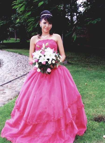 Srita. Fátima del Rocío Rodela Castañeda festejó sus XV años en la parroquia de Nuestra Señora del Refugio, el sábado 28 de julio de 2007.