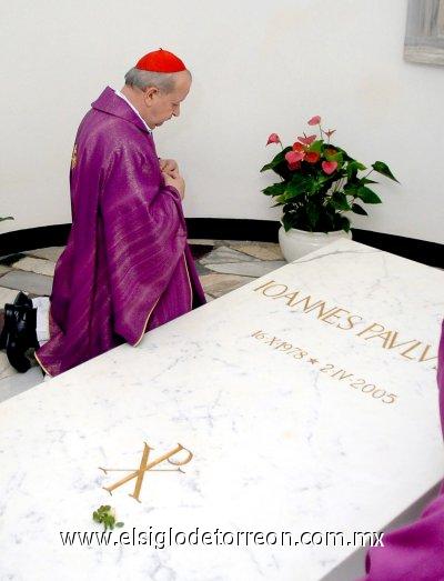 El complicado proceso de santidad del Vaticano requiere que un milagro atribuido al candidato sea confirmado antes de la beatificación. Un segundo milagro es necesario para la canonización.