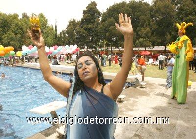 En total, son 170 toneladas de arena las que se emplearán en esta iniciativa, que ha costado 2 millones de pesos (unos 18 mil dólares).