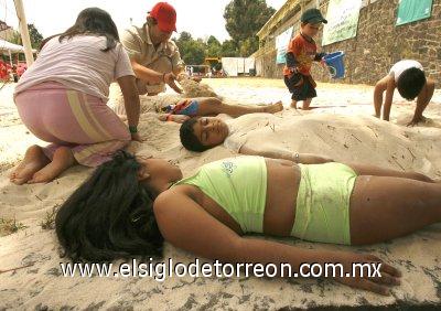 Junto a la playa, se abrirán otros tres arenales en la capital mexicana, que permanecerán abiertos durante el verano, o hasta que la temporada de lluvias lo impida, generalmente a partir de junio.