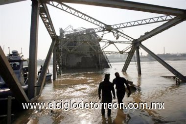 Destruye bombazo puente en Bagdad