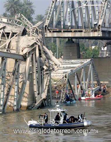 Destruye bombazo puente en Bagdad