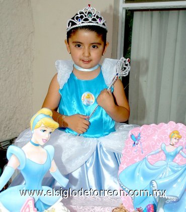 09042007
Paola Raquel Méndez Gaona  cumplio cuatro años y fue festejada con una alegre piñata que le organizaron sus papás, Brenda Gaona Soriano y Juan Alejandro Méndez
