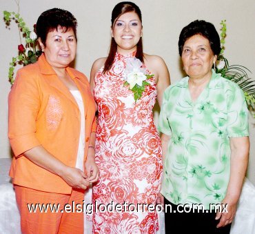 15042007
Araceli Salvatierra Montes disfrutó de una despedida organizada por su mamá, María de Jesús Montes y su suegra, Josefina Olmos Muñóz