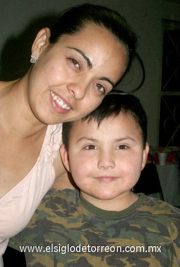 15042007
Lorena Torres Rivera y León Van der Elst