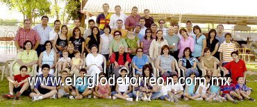 15042007
Familias González Nogueira, Nogueira Viesca y García Nogueira con sus descendientes