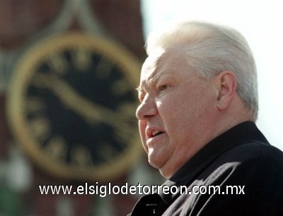 Mijaíl reconoció que 'a sus espaldas quedaron grandes méritos ante el país y también graves errores'.