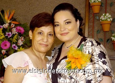 17042007
Lucy de Ramírez y su hija Sonia