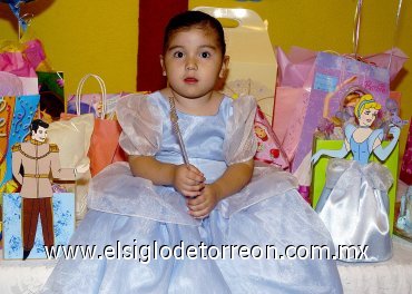 18042007
Ana Cecilia Arias García festejó su tercer cumpleaños, con una reunión preparada por su mamá, Cecilia García