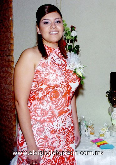 21042007
Araceli Salvatierra Montes, en la fiesta prenupcial que le ofrecieron por su enlace con José Luis Vázquez