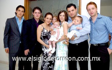 19042007
Javier, Eneko, Iasone, Lourdes, Mayalen, Usua, Carlos, Carlitos y Christopher