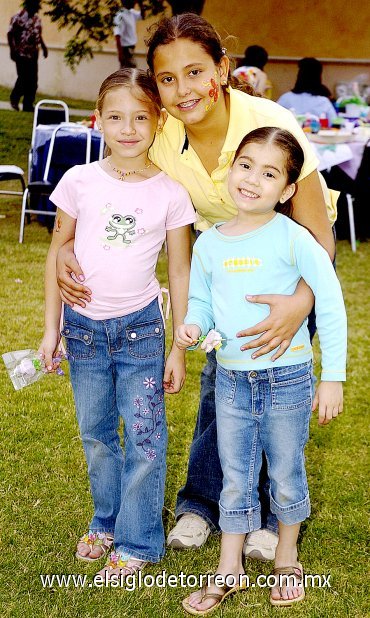26042007
Lorena Murra, Martha y Victoria.