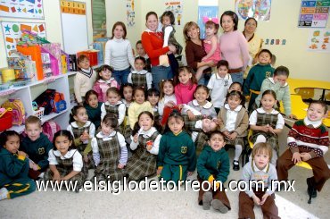 26042007
Maty Valdés López fue festejada por sus amiguitos del colegio, con motivo de su cuarto cumpleaños.