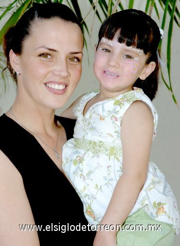 28042007
Sofía Aguirre y su hija Samanta González
