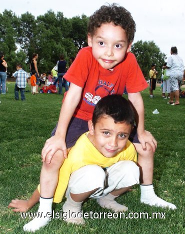 30042007
Arturo Mendoza y Daniel González.