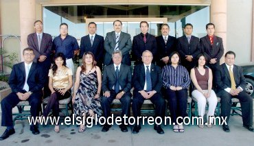 29042007
Concluyeron IX Diplomado en Comercio Exterior y Aduanas. Facultad de Administración Fiscal y Financiera de la U.A. de C. HFL Comercio Exterior Consultores.