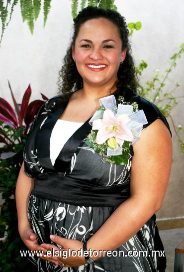 04052007
Alejandra Rodríguez Campia de Silva, en su fiesta de canastilla.