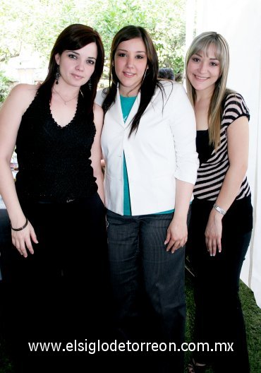 01042007
Ofelia Fernández, Paola Rubio y Ana Paula Madero.