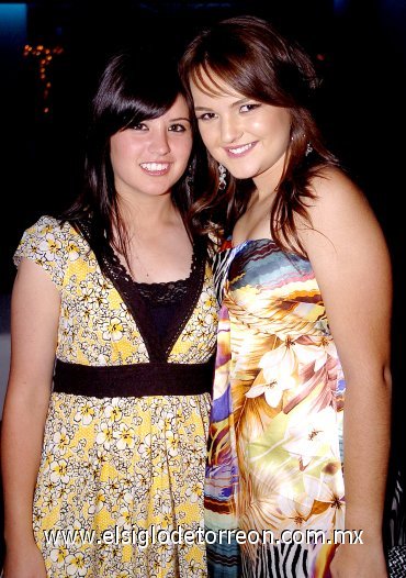 03052007
Ángela López y Karime Silveyra.